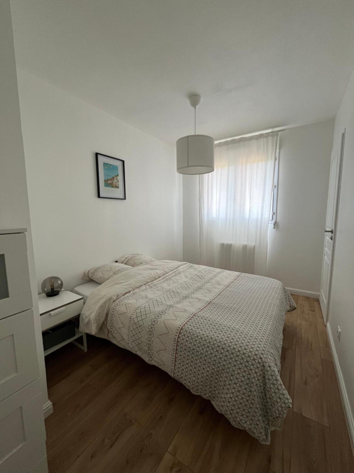 Appartement Cosy Et Confortable Сен-Жені-Лаваль Екстер'єр фото
